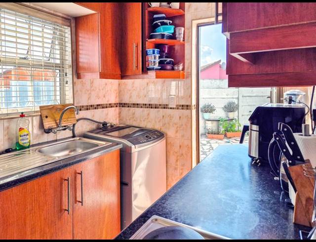 4 BEDROOM HOUSE FOR SALE IN KUILS RIVER SOUTH